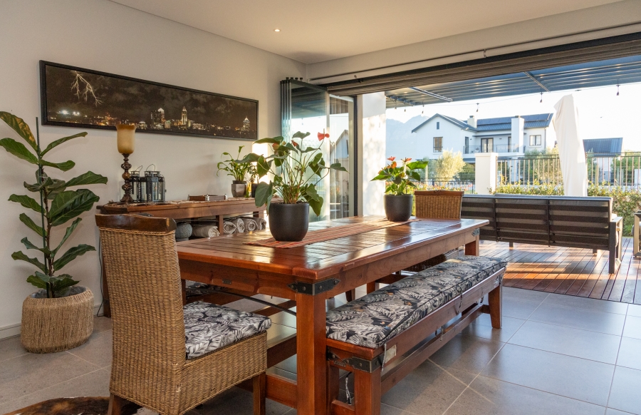 5 Bedroom Property for Sale in Val De Vie Estate Western Cape